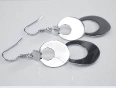 佳麗珠寶銀首飾 打造宿州情侶耳環的匠心工藝